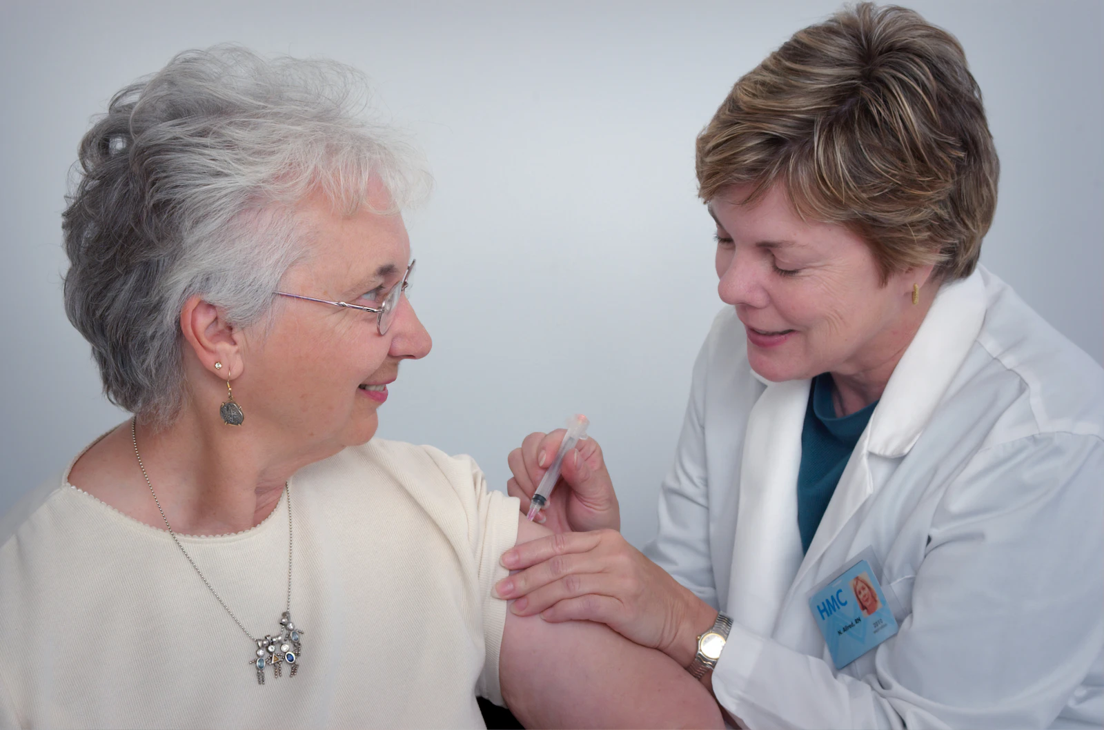 Compassionate Aasta Health care team ready to help
